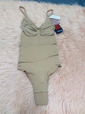 Nude Shaping Bodysuit with Adjustable Straps